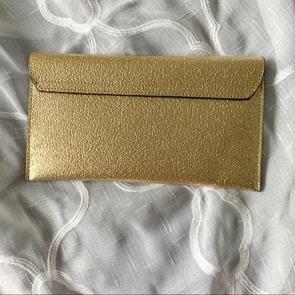 💕 4 for $20 Silver + Gold Clutch - Picture 4 of 4